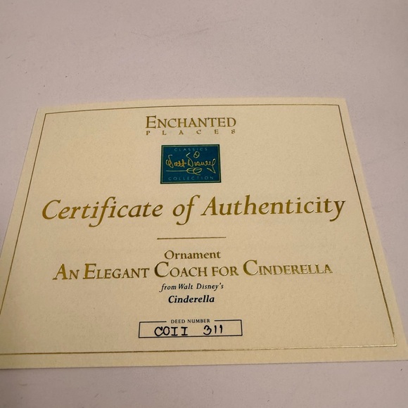WDCC Enchanted Places “An Elegant Coach for Cinderella” Ornament - Picture 11 of 13